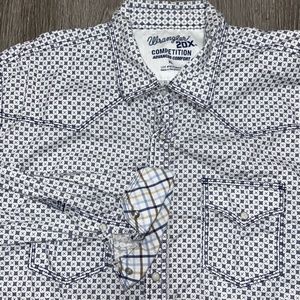 Wrangler Men's XL White Pearl Snap Flip Cuff Double Front Pocket Long Sleeve‎